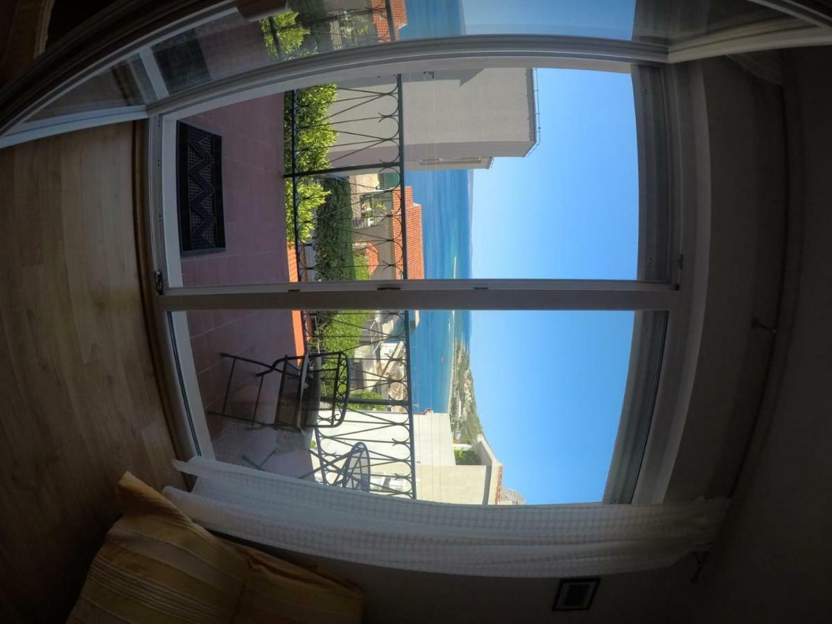 Apartman Kalajzic Омиш Экстерьер фото